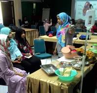 Workshop tenaga kesehatan dengan suasana belajar nyaman di Villa Giri Kembang