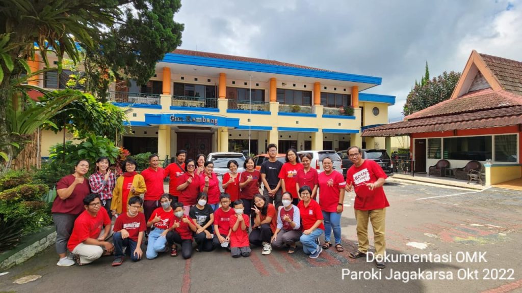 Kegiatan retreat dan edukasi siswa sekolah di Villa Giri Kembang Cipanas yang asri.